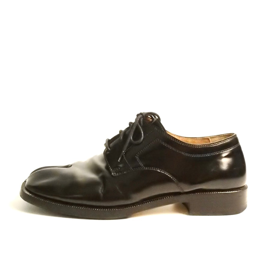MAISON MARGIELA TABI LACE-UP DERBY
SHOES