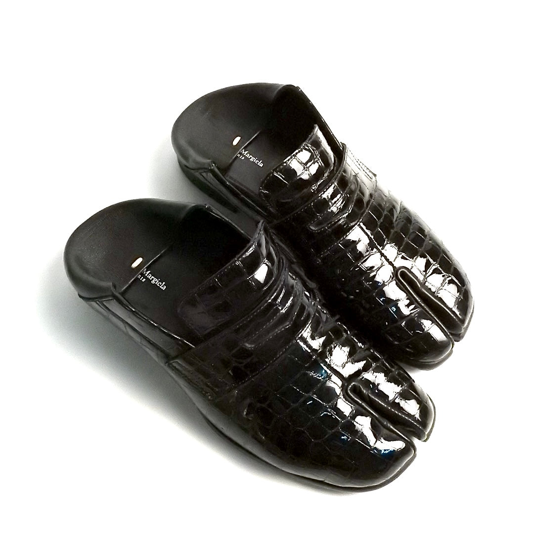 MAISON MARGIELA 22 BLACK CROC TABI LOAFERS