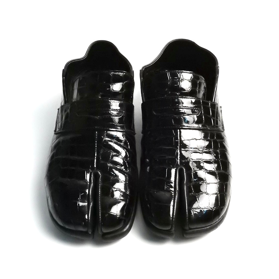 MAISON MARGIELA 22 BLACK CROC TABI LOAFERS