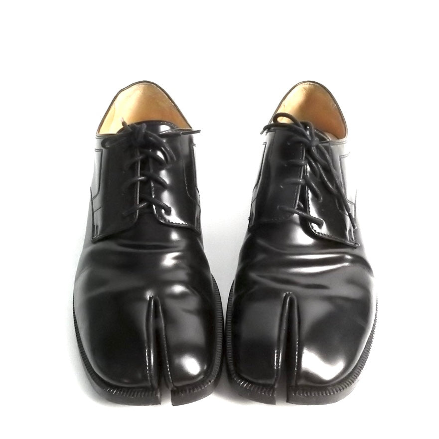 MAISON MARGIELA TABI LACE-UP DERBY

SHOES