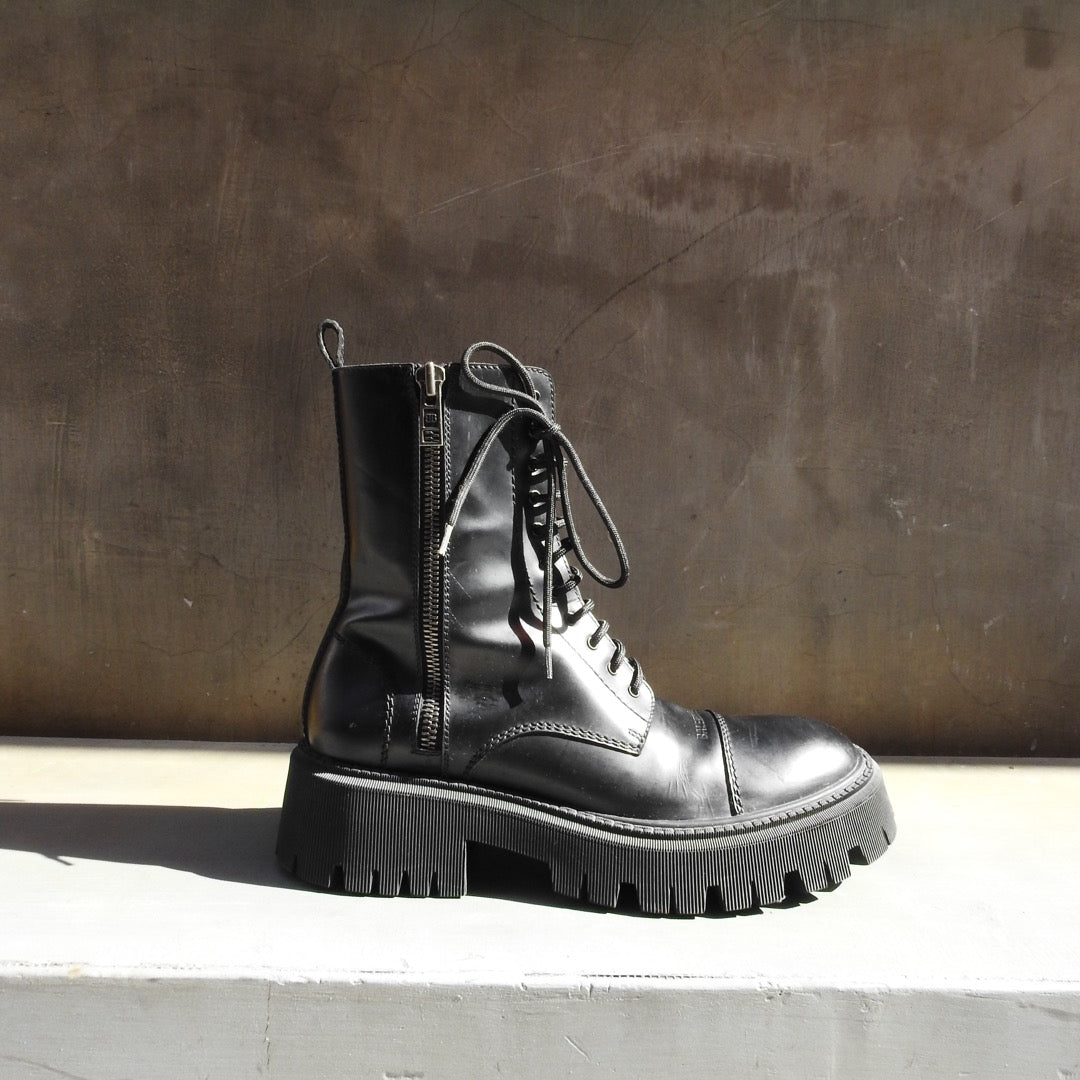 BALENCIAGA TRACTOR 20mm LACE UP BOOTS