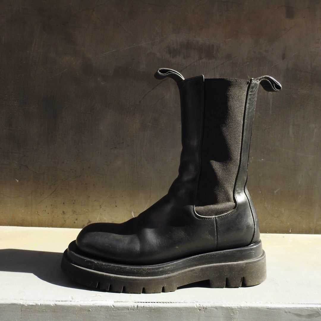 BOTTEGA VENETA BLACK LEATHER LUG BOOTS