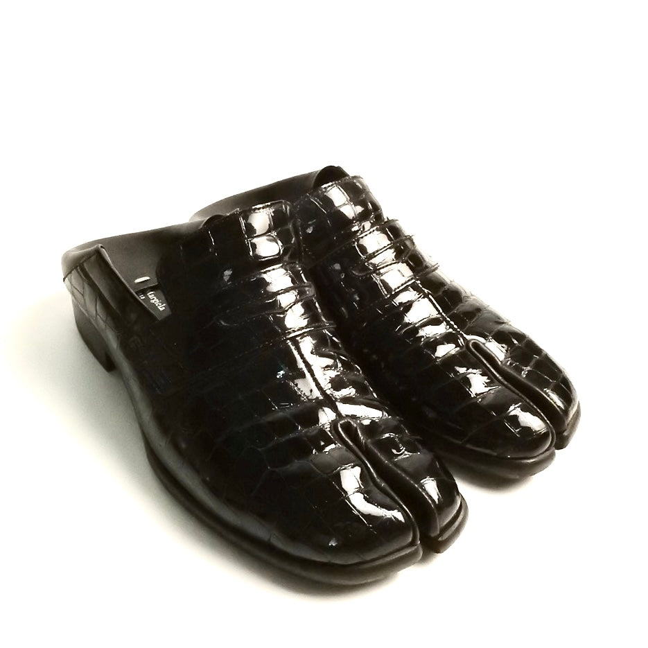 MAISON MARGIELA 22 BLACK CROC TABI LOAFERS